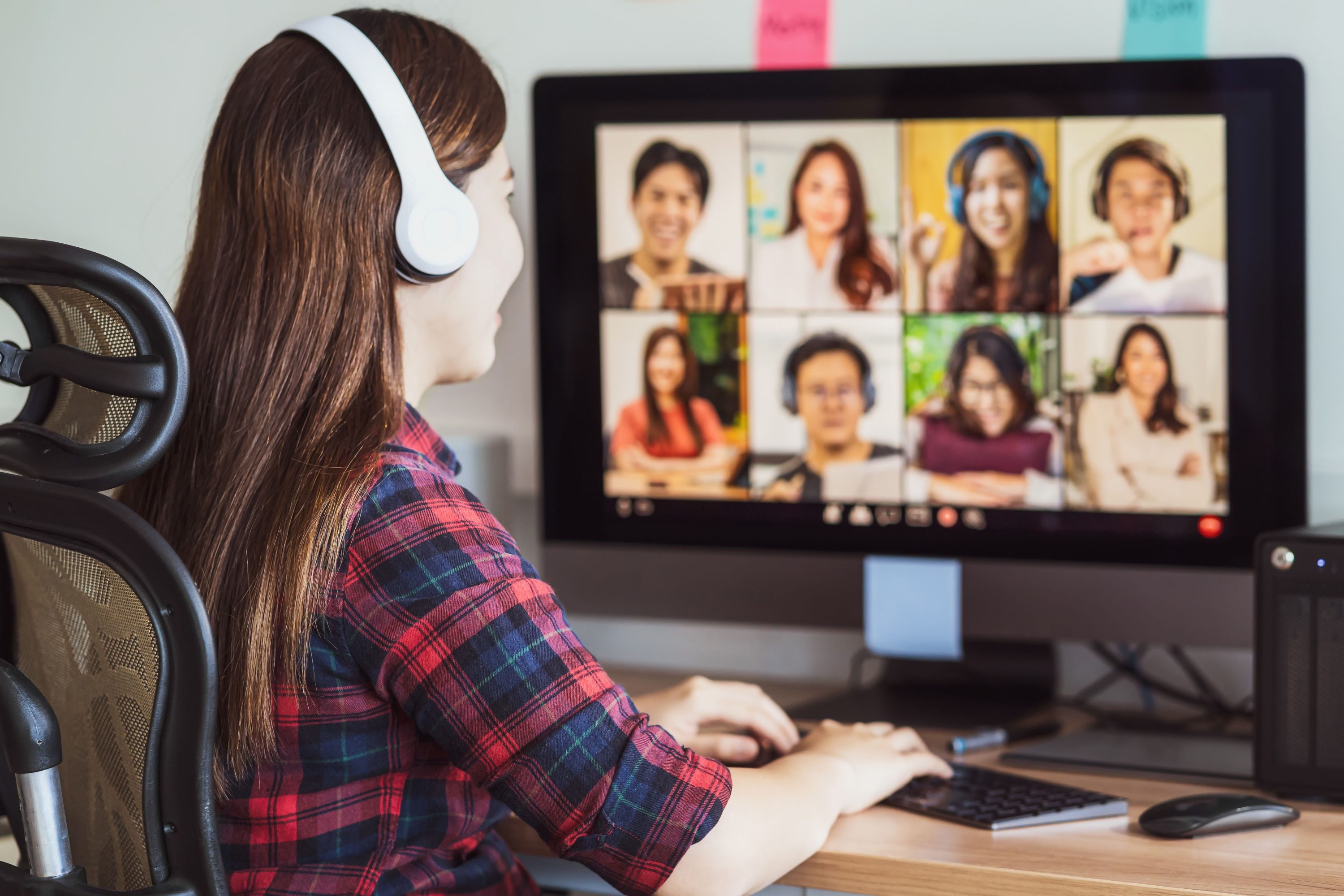 Remote Work Culture: Fostering Positivity and Fun in Virtual Teams 