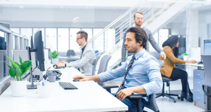 Return-to-Office vs. Remote Work Moving into 2026: New Trends & What Workers Prefer